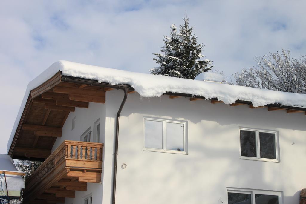 Apartment Am Birkenweg Oberndorf in Tirol Zimmer foto